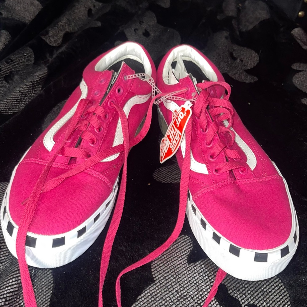 Vans Old Skool Cabaret Pink Stacked Logo Platform Sneakers NWT Size 9